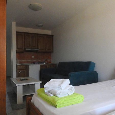 Luna Apartments Budva Rum bild