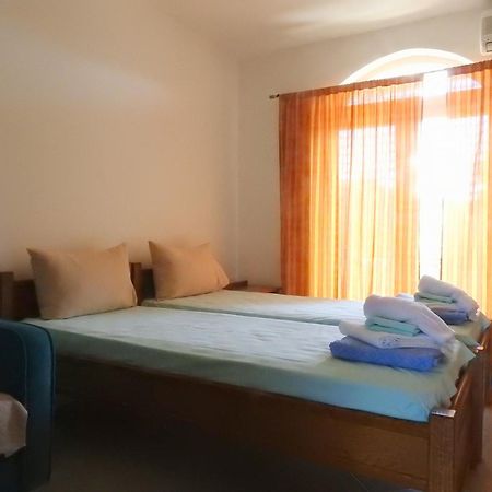 Luna Apartments Budva Rum bild